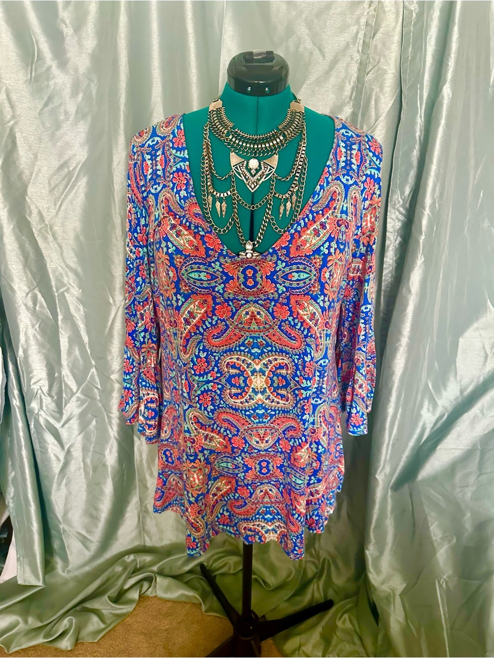 Vivid Paisley V-Neck Tunic Top in Blue and Coral